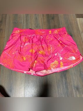 THE NORTH FACE Limitless Lined Run Short 3.5" Pink Glo Valley Women's Large